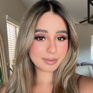Meet your Posher, Jazmin